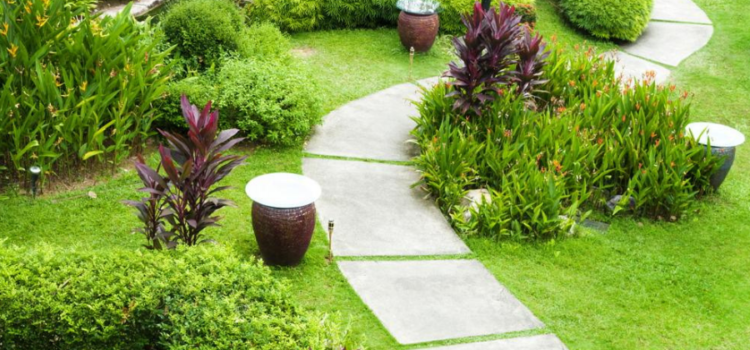 Make Your Garden More Welcoming With Natural Stone Pathways
